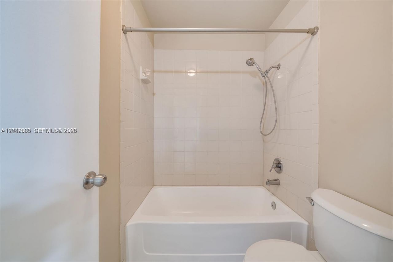 15630 SW 80th St , Unit I-302, Miami, FL 33193 Photo
