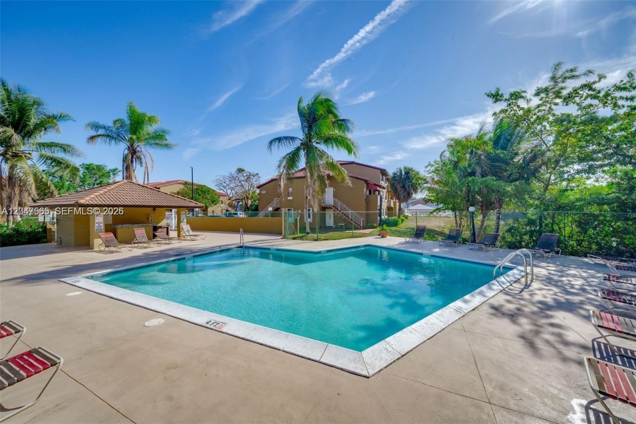 15630 SW 80th St , Unit I-302, Miami, FL 33193 Photo