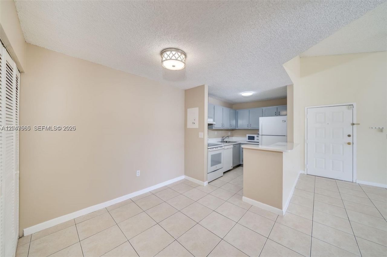 15630 SW 80th St , Unit I-302, Miami, FL 33193 Photo