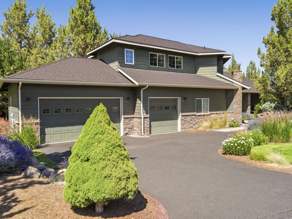 2390 Osprey Drive, Redmond, OR 97756