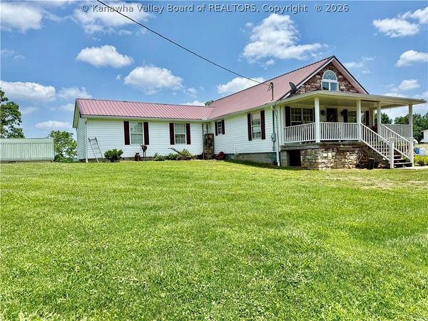 2821 Cedar Lakes Drive, Ripley, WV 25271