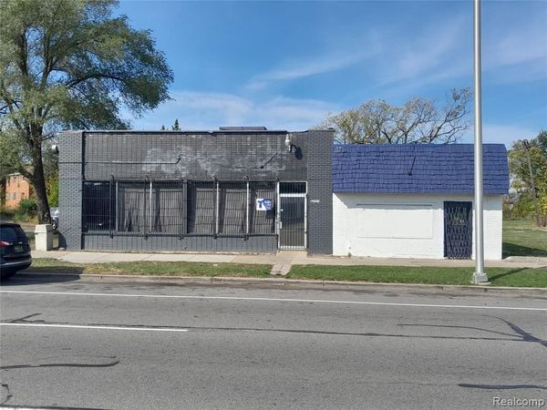 12121 GRATIOT Avenue , Detroit, MI 48205