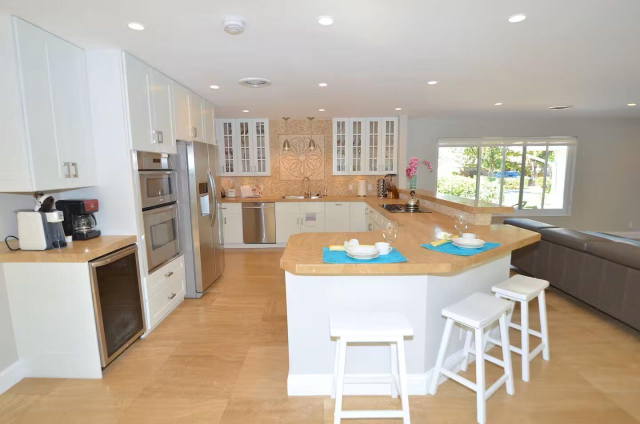 2060 Coco Palm Place, Lauderdale by the Sea, FL 33062 Photo