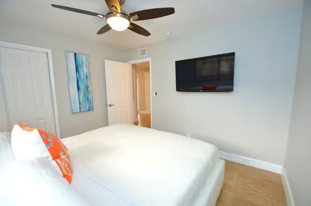 2060 Coco Palm Place, Lauderdale by the Sea, FL 33062 Photo