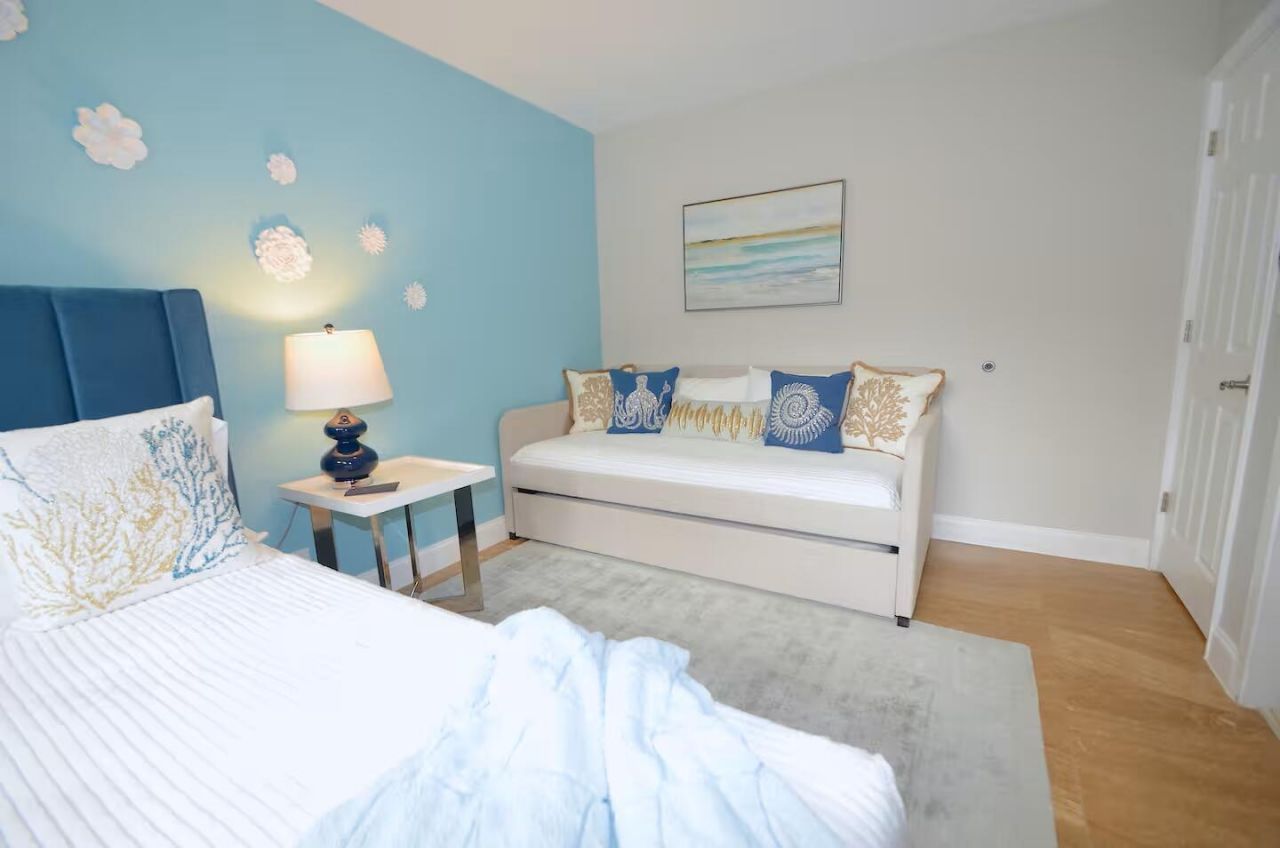 2060 Coco Palm Place, Lauderdale by the Sea, FL 33062 Photo