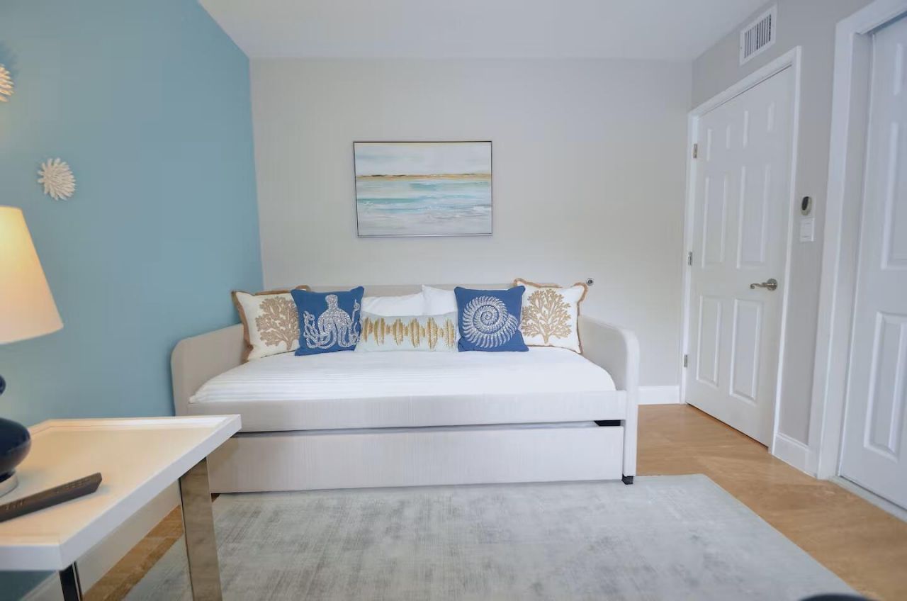 2060 Coco Palm Place, Lauderdale by the Sea, FL 33062 Photo