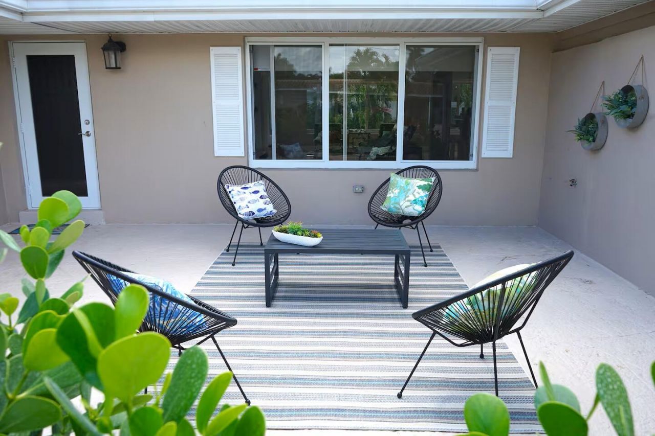 2060 Coco Palm Place, Lauderdale by the Sea, FL 33062 Photo