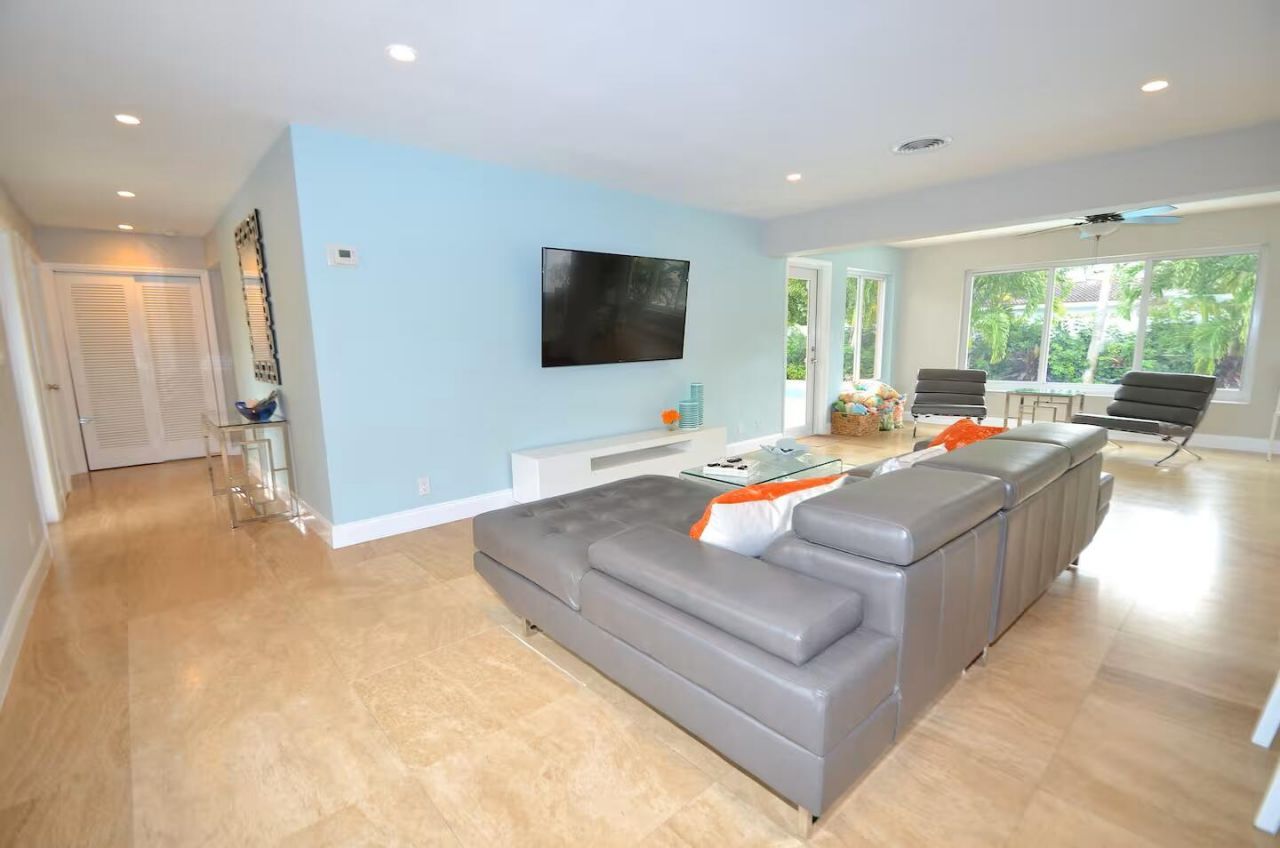 2060 Coco Palm Place, Lauderdale by the Sea, FL 33062 Photo