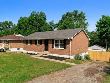 436 Peachtree Road, Lexington, KY 40509