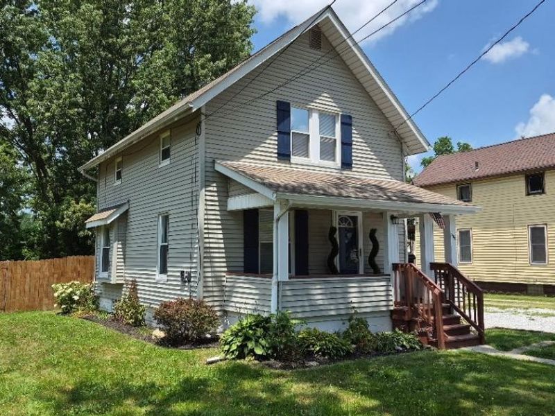 589 Highland Avenue, Barberton, OH 44203 Photo 2