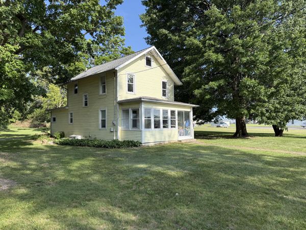 315 Reading Avenue, Jonesville, MI 49250