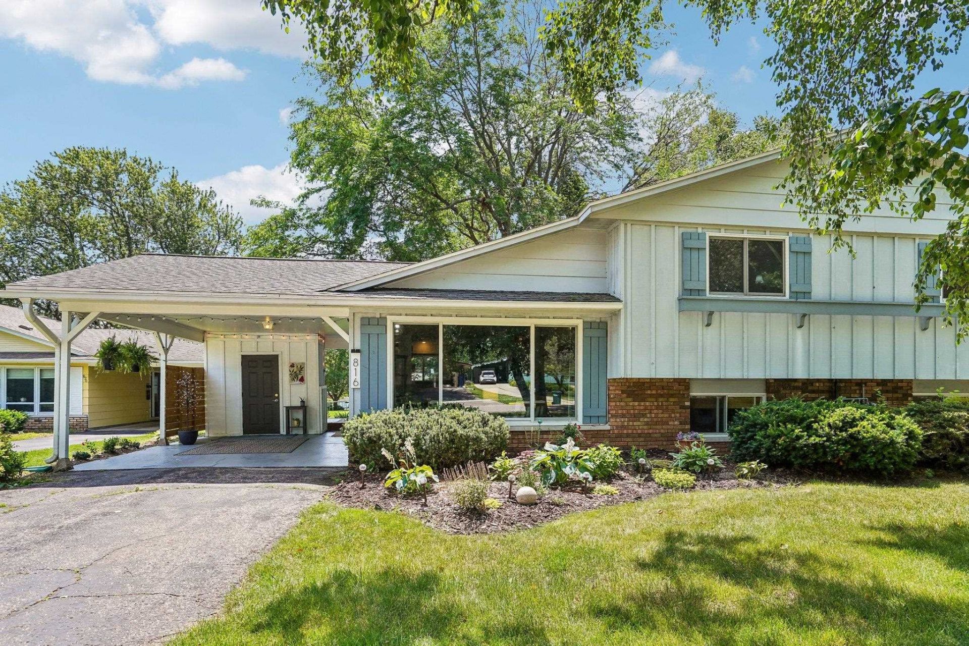 816 11th Street, Baraboo, WI 53913 Main Photo