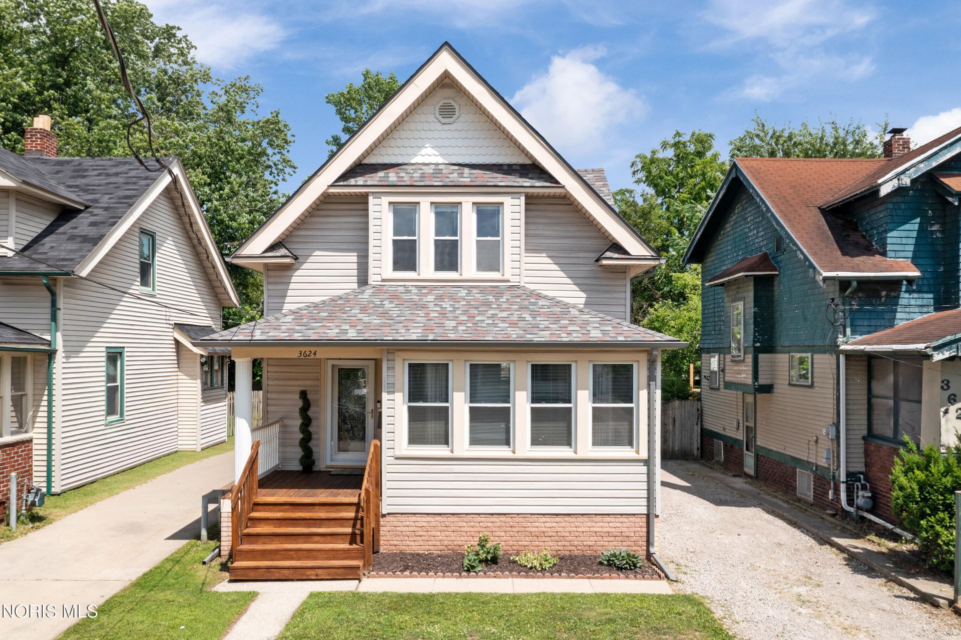 3624 Hoiles Avenue, Toledo, OH 43612 Main Photo