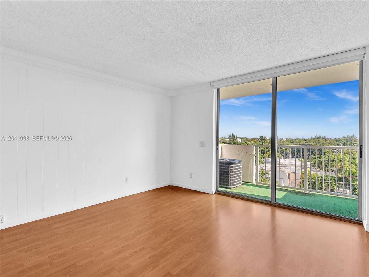 2020 NE 135th St, Unit 601, North Miami, FL 33181 Photo