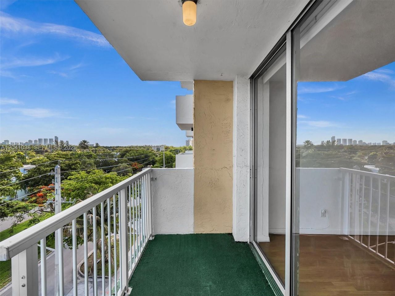 2020 NE 135th St , Unit 601, North Miami, FL 33181 Photo