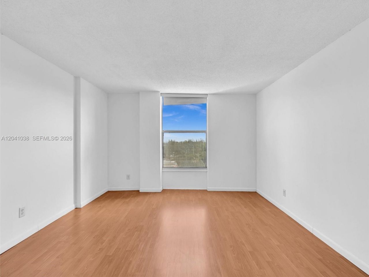 2020 NE 135th St , Unit 601, North Miami, FL 33181 Photo