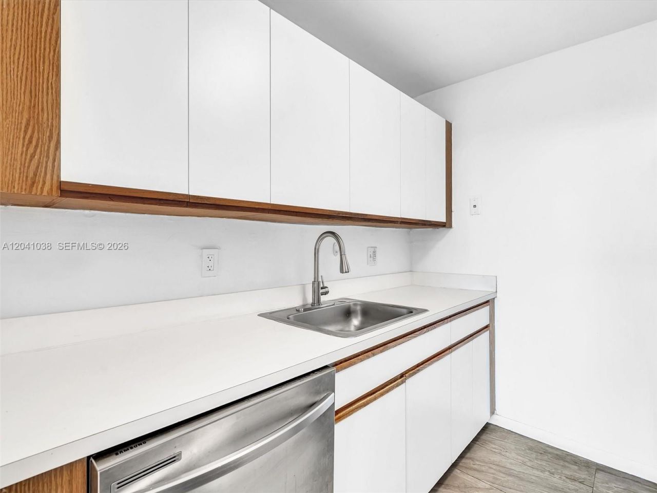 2020 NE 135th St, Unit 601, North Miami, FL 33181 Photo