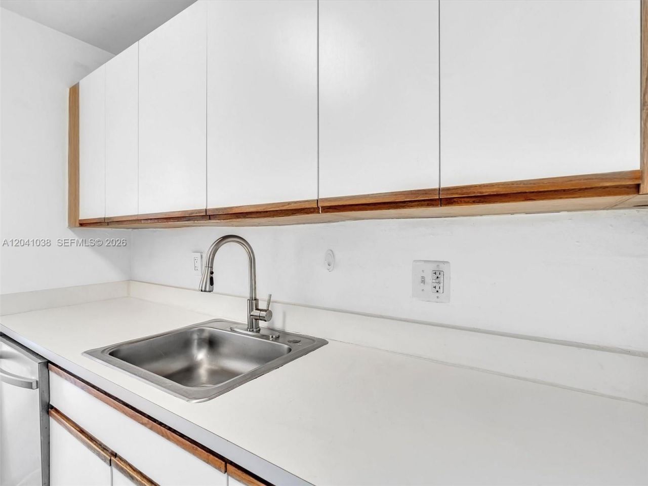 2020 NE 135th St, Unit 601, North Miami, FL 33181 Photo