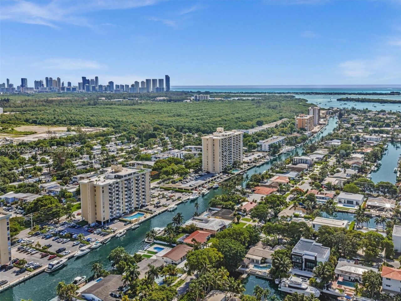 2020 NE 135th St , Unit 601, North Miami, FL 33181 Photo