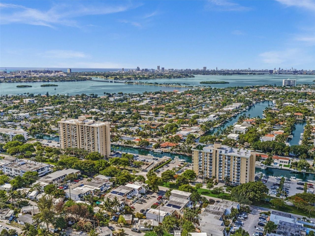 2020 NE 135th St , Unit 601, North Miami, FL 33181 Photo