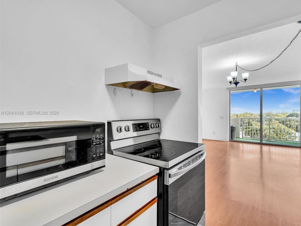 2020 NE 135th St, Unit 601, North Miami, FL 33181 Photo