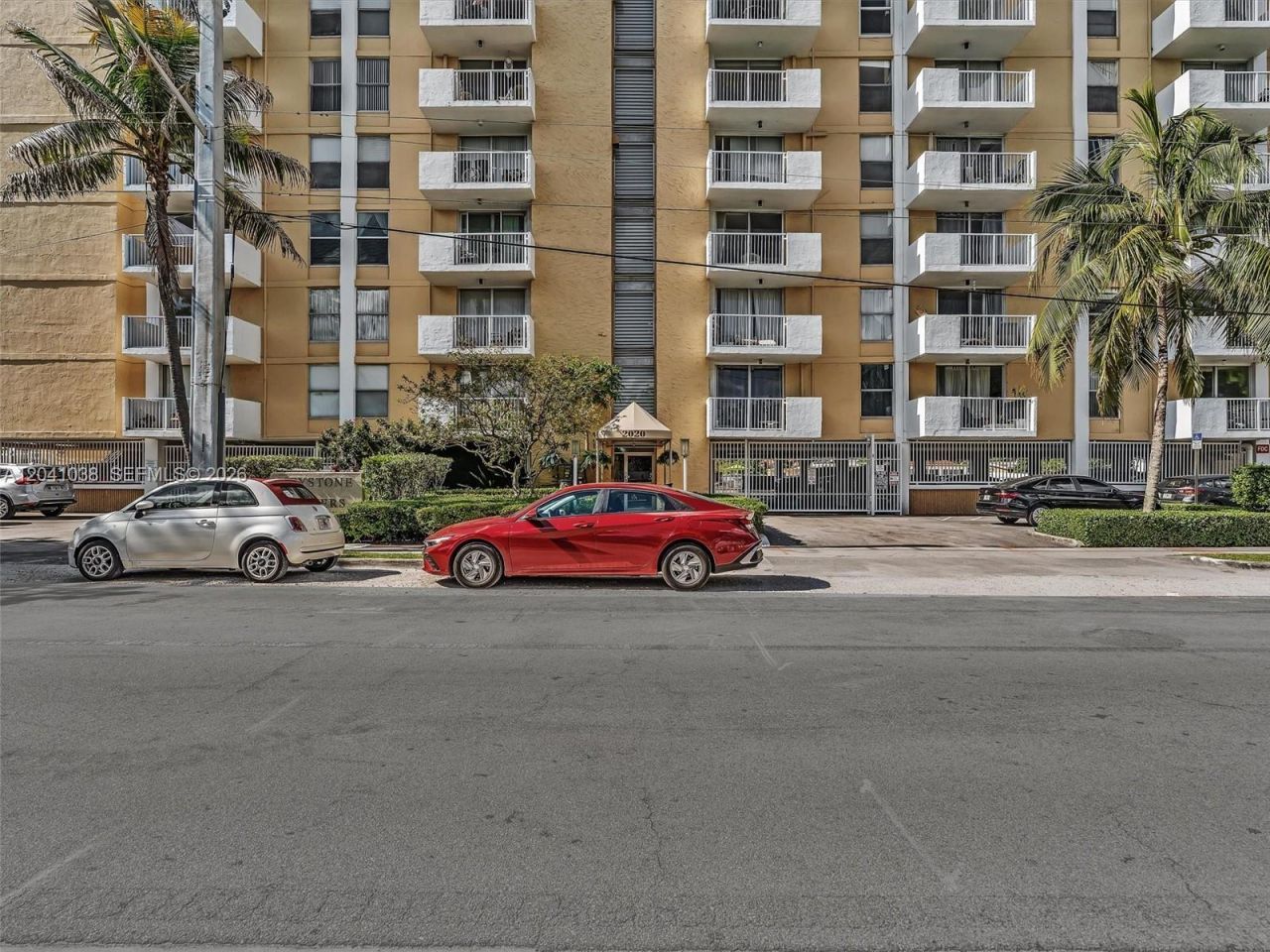 2020 NE 135th St, Unit 601, North Miami, FL 33181 Photo