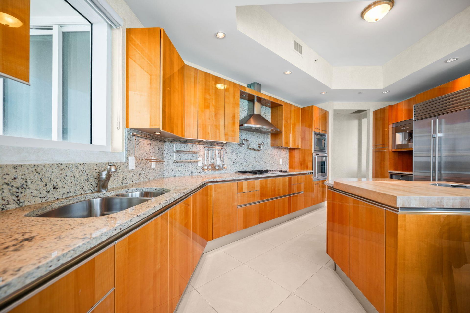 16051 Collins Avenue, Unit 1902, Sunny Isles Beach, FL 33160 Photo