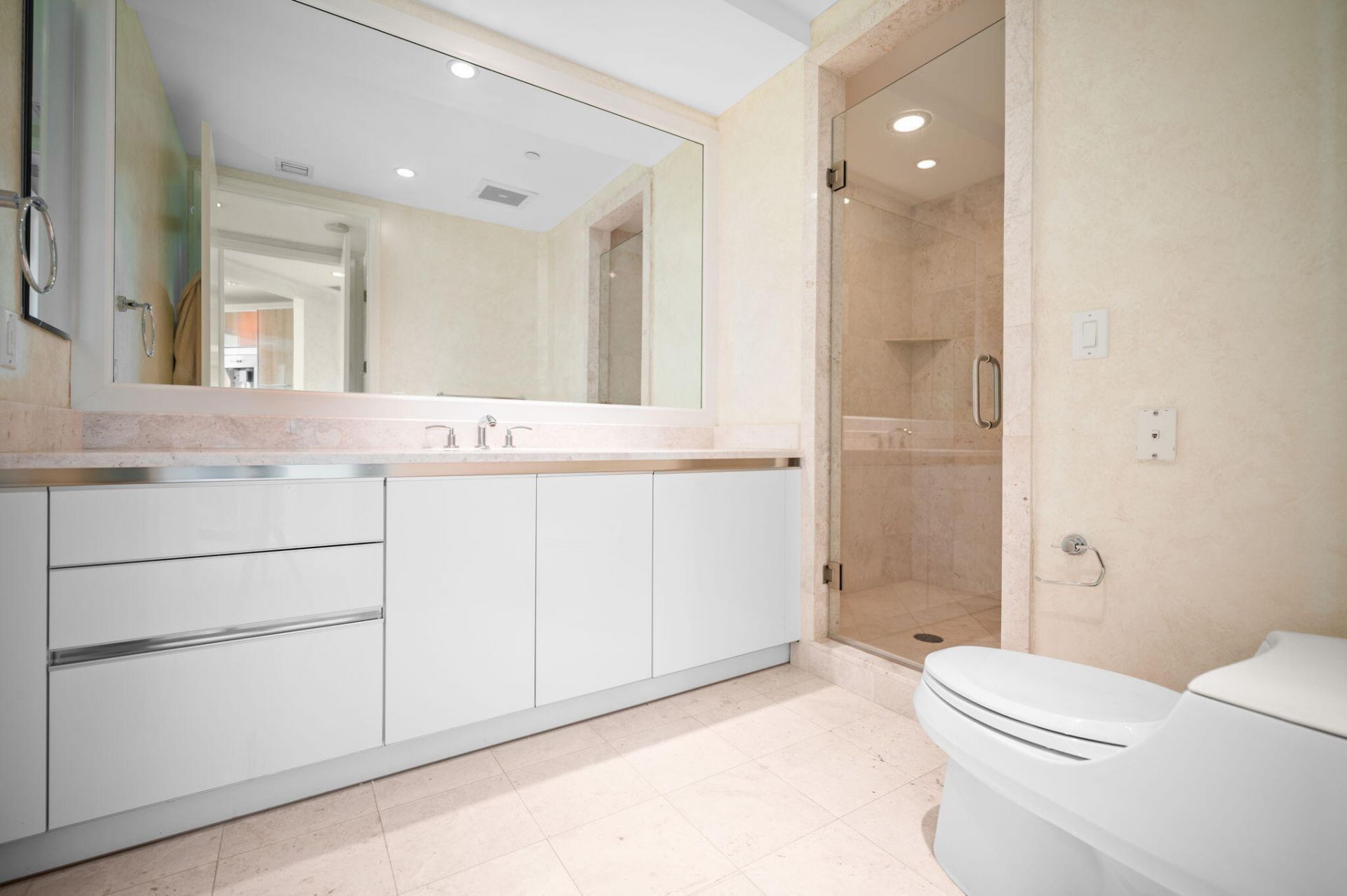 16051 Collins Avenue, Unit 1902, Sunny Isles Beach, FL 33160 Photo