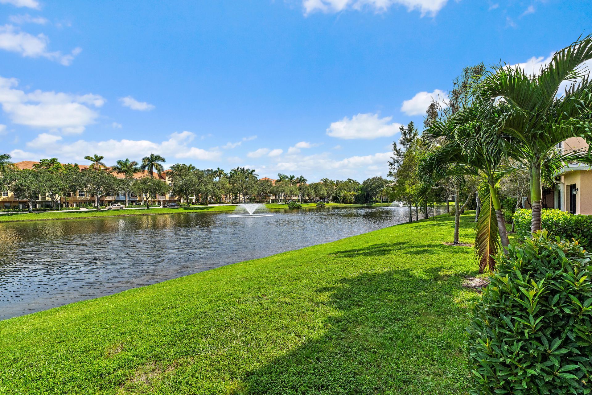 2807 Veronia Drive, Unit 107, Palm Beach Gardens, FL 33410 Photo