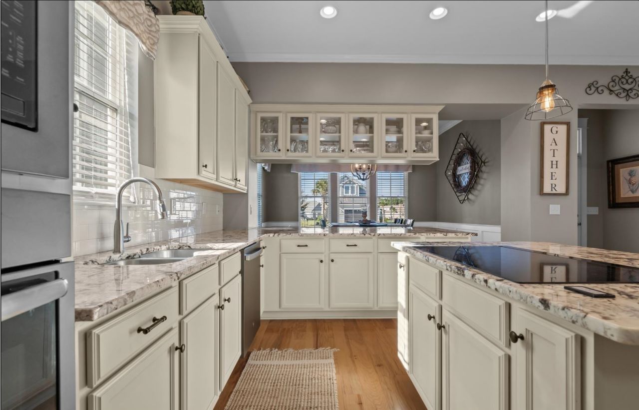 840 Crystal Water Way  Photo 4