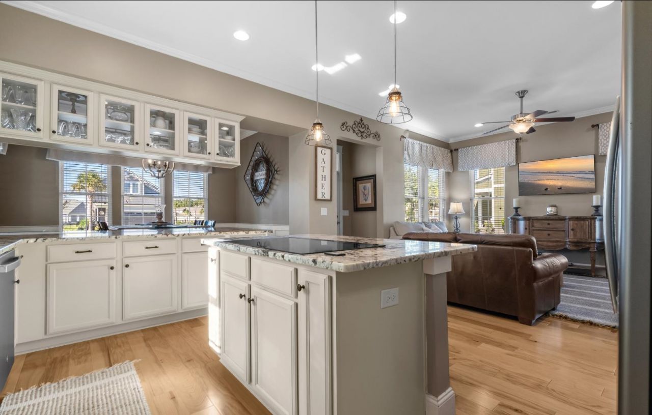 840 Crystal Water Way  Photo 5