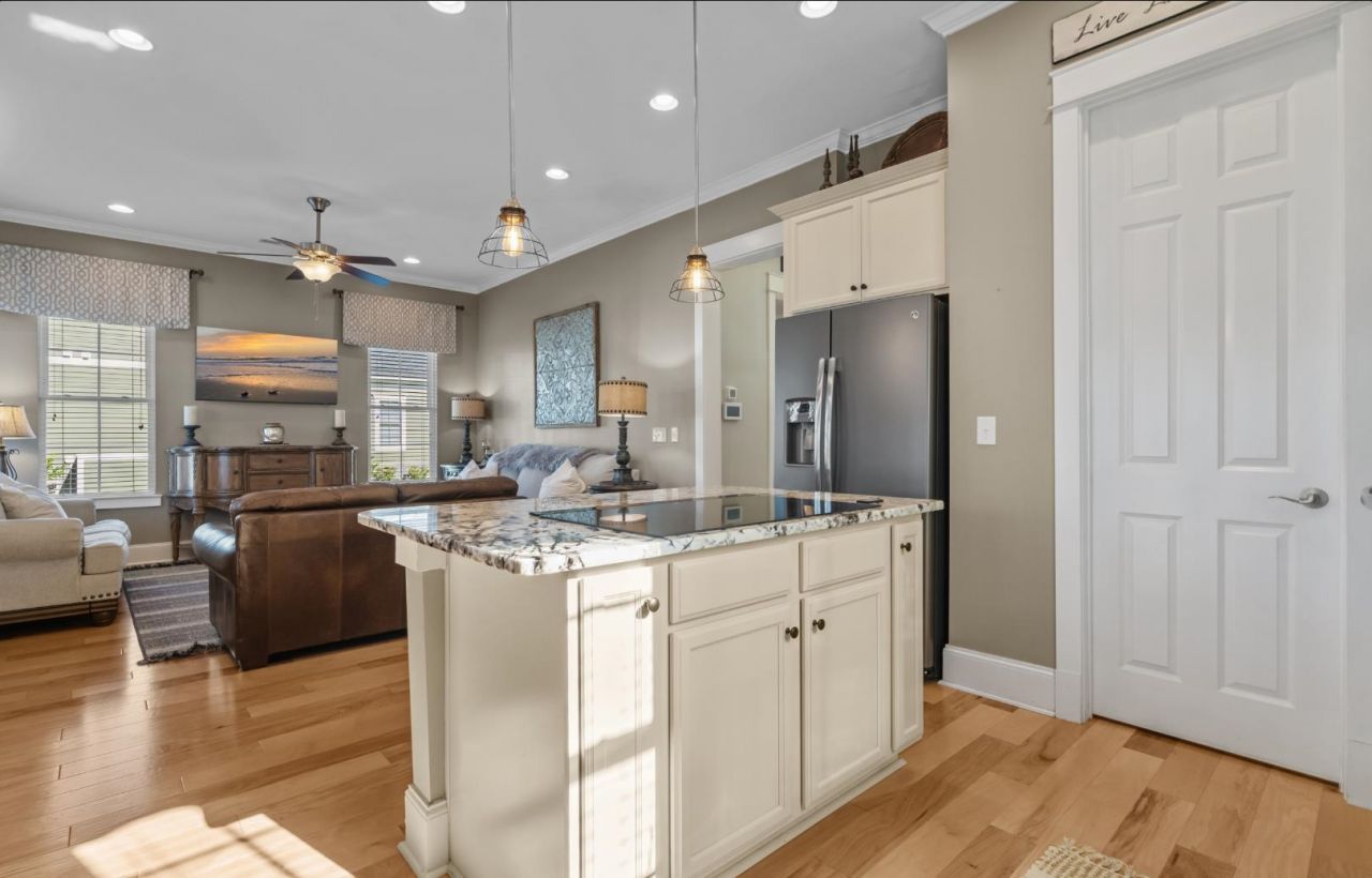 840 Crystal Water Way  Photo 7
