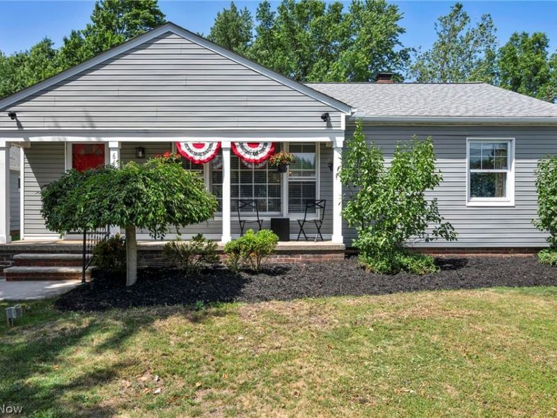 6491 Longridge Road, Mayfield Heights, OH 44124 Photo 2