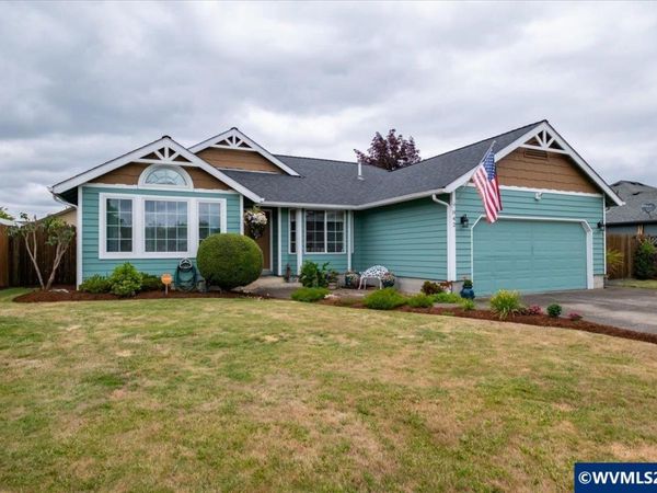 842 29th Av, Sweet Home, OR 97386