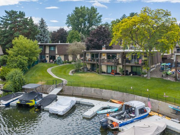 311 S Shoreline Dr, Unit 3, Liberty Lake, WA 99019