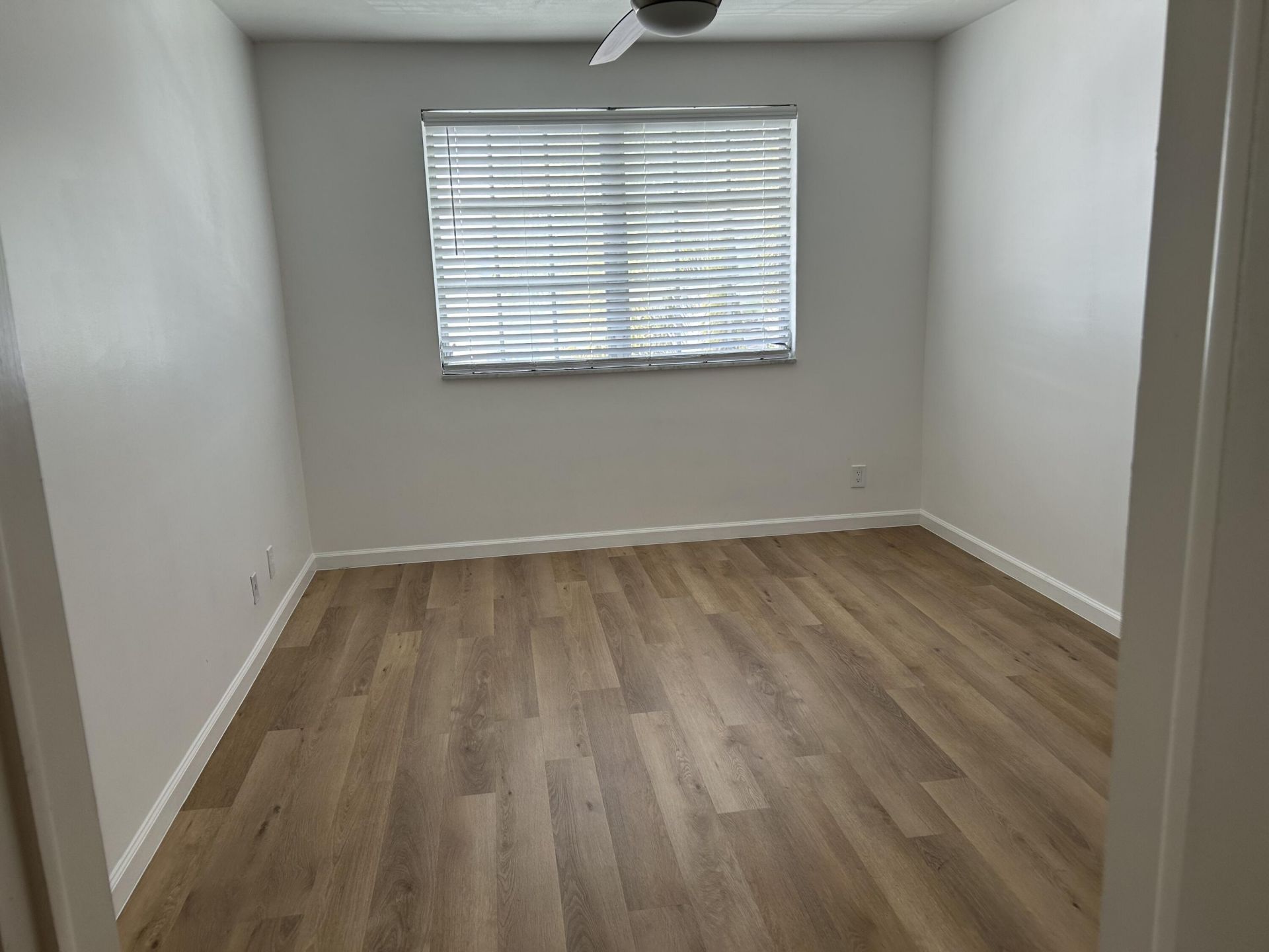 1851 NE 62nd Street, Unit 527, Fort Lauderdale, FL 33308 Photo
