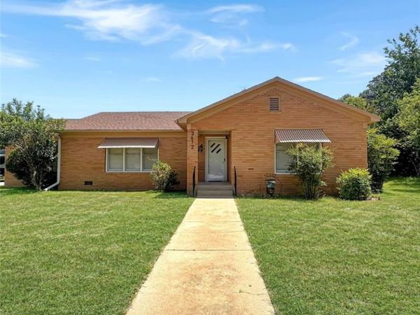 3412 4th Street , Brownwood, TX 76801