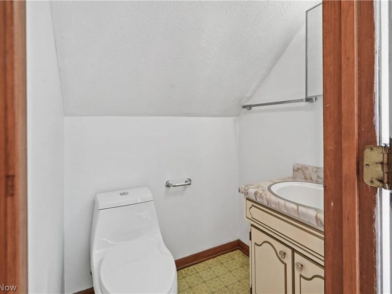 1286 Deforest Road SE, Warren, OH 44484 Photo 17