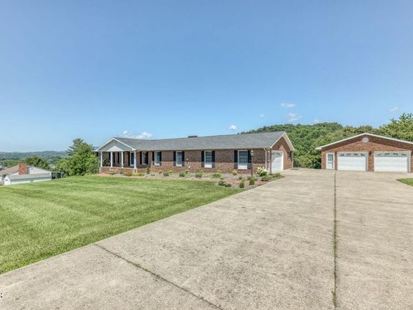 146 Central Drive, Johnson City, TN 37601