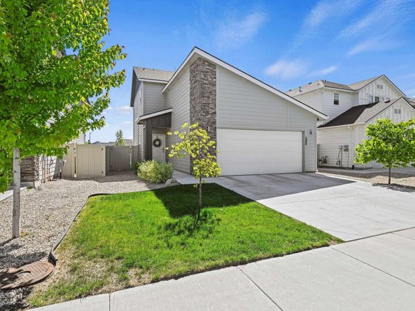 288 S Calf Creek Ave, Meridian, ID 83642