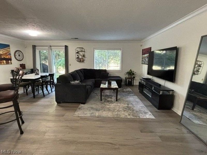 1411 Buckingham Gate Boulevard, Cuyahoga Falls, OH 44221 Photo 2