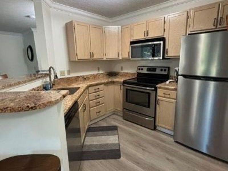 1411 Buckingham Gate Boulevard, Cuyahoga Falls, OH 44221 Photo 6