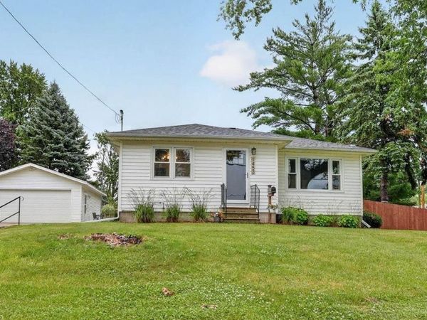 1453 Hammond Avenue, Waterloo, IA 50702