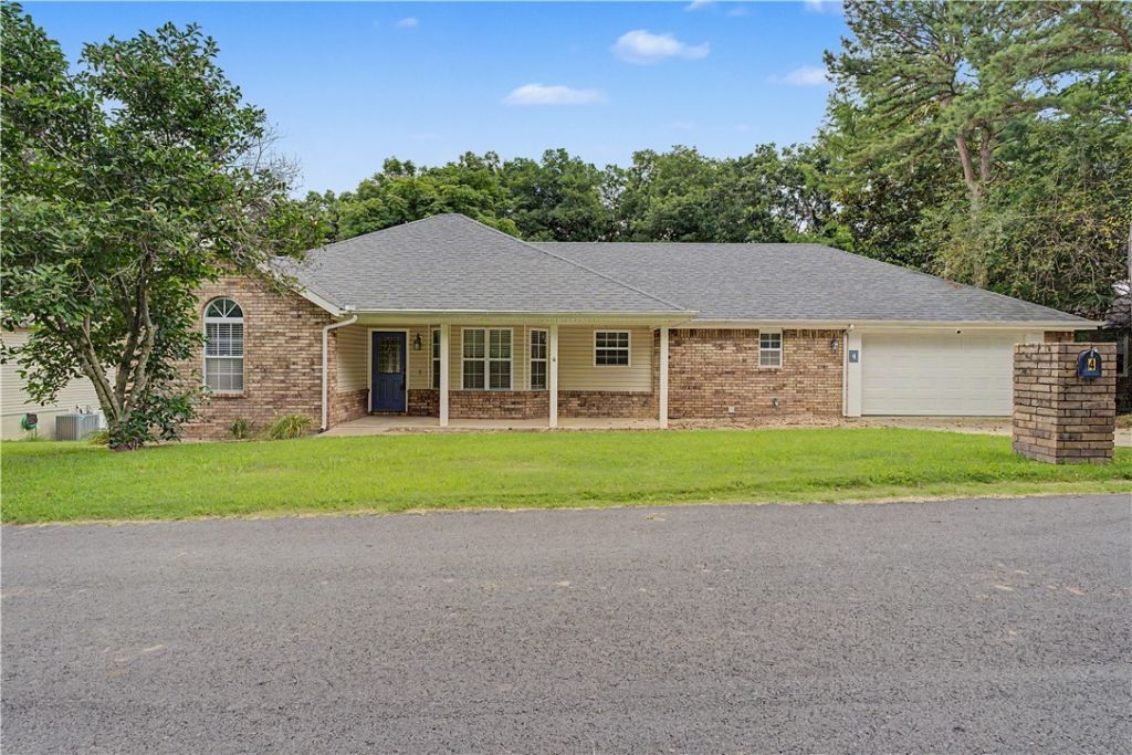 4 Benwick Lane, Bella Vista, AR 72714 Main Photo