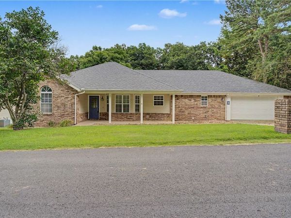 4 Benwick Lane, Bella Vista, AR 72714