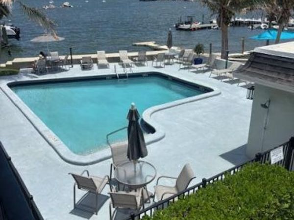 4700 N Flagler Drive, Unit 207, West Palm Beach, FL 33407