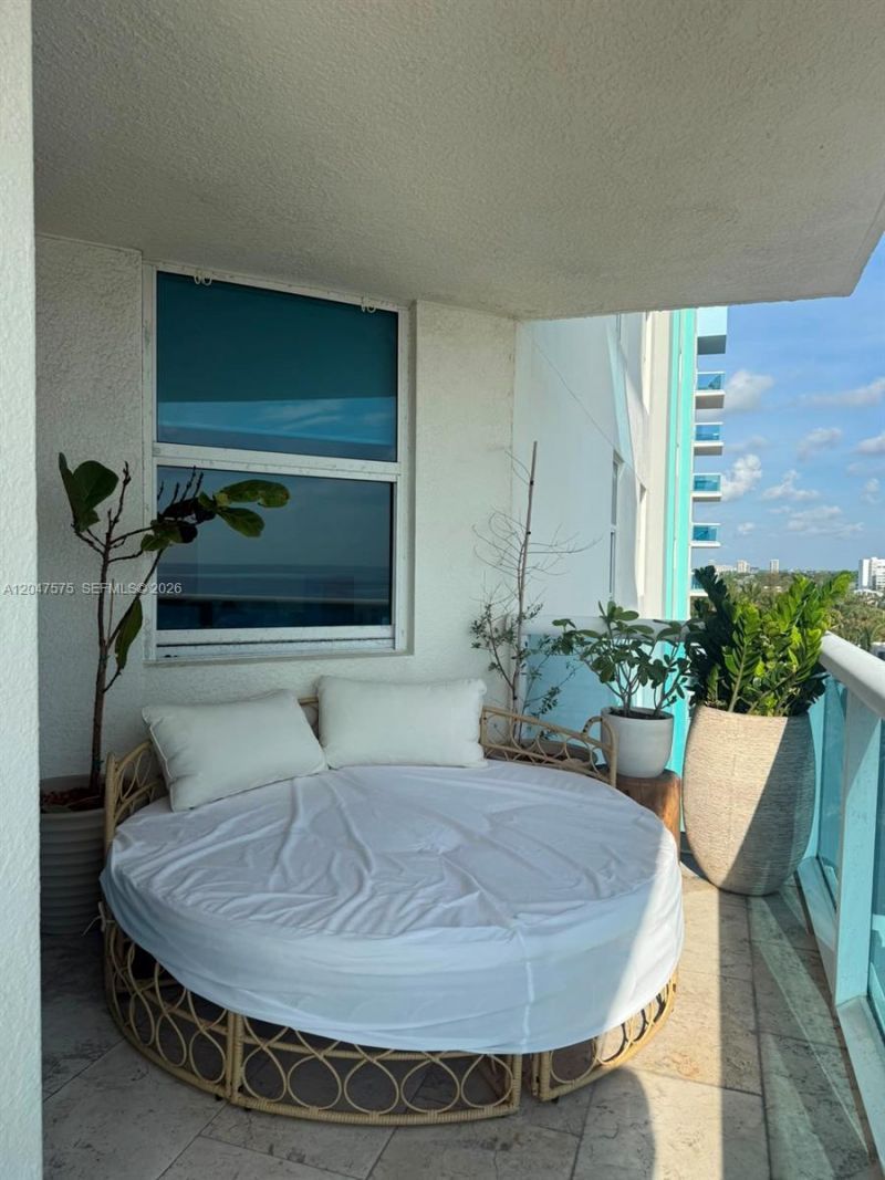 9201 Collins Ave , Unit 826, Surfside, FL 33154 Photo