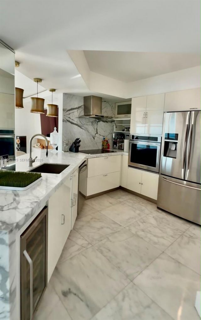 9201 Collins Ave , Unit 826, Surfside, FL 33154 Photo