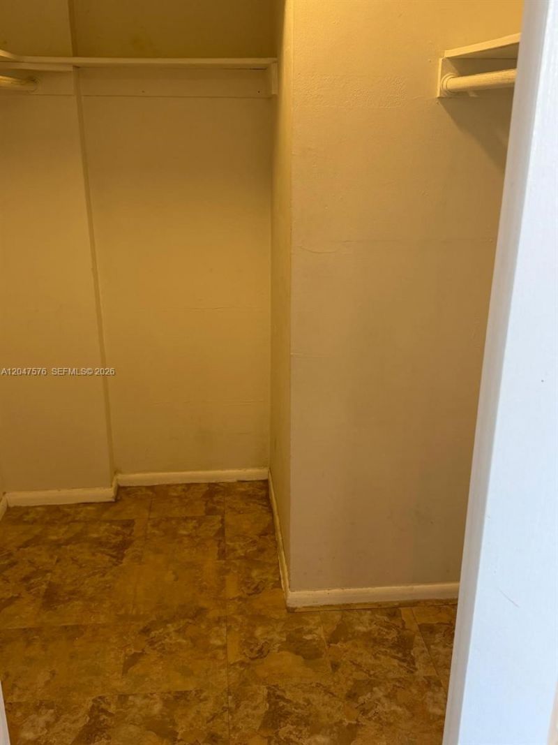 1990 Marseille Dr , Unit 303, Miami Beach, FL 33141 Photo
