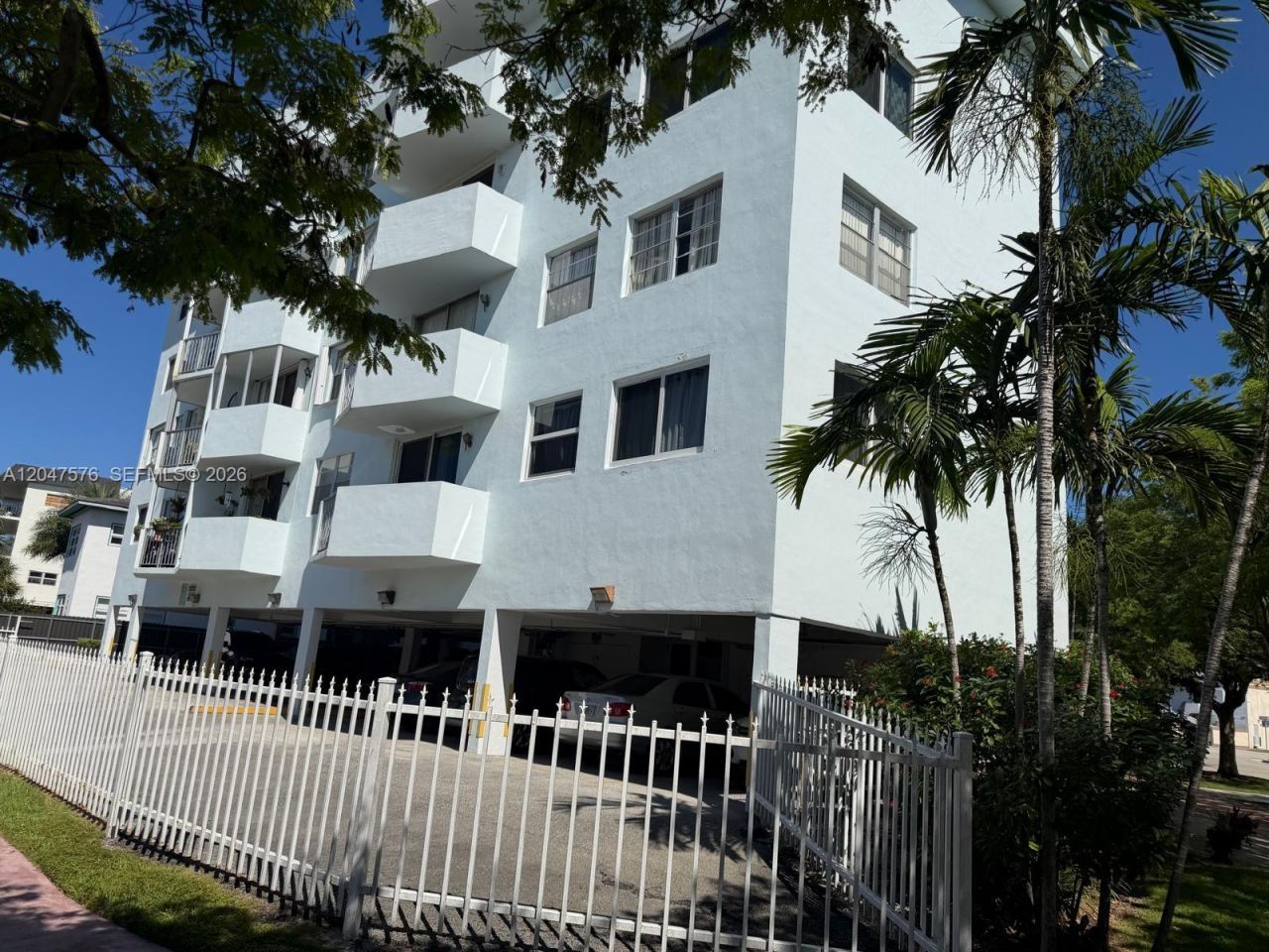 1990 Marseille Dr , Unit 303, Miami Beach, FL 33141 Photo
